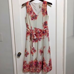 Emma & Michele Floral V-Neck Sleeveless Dress, Size 6